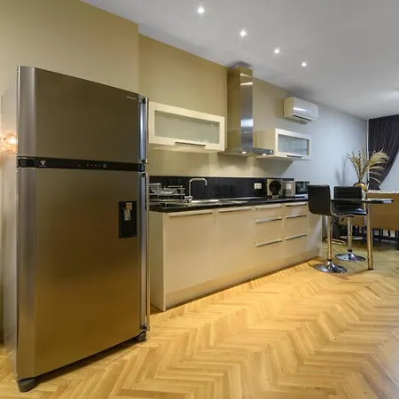 Apartment R